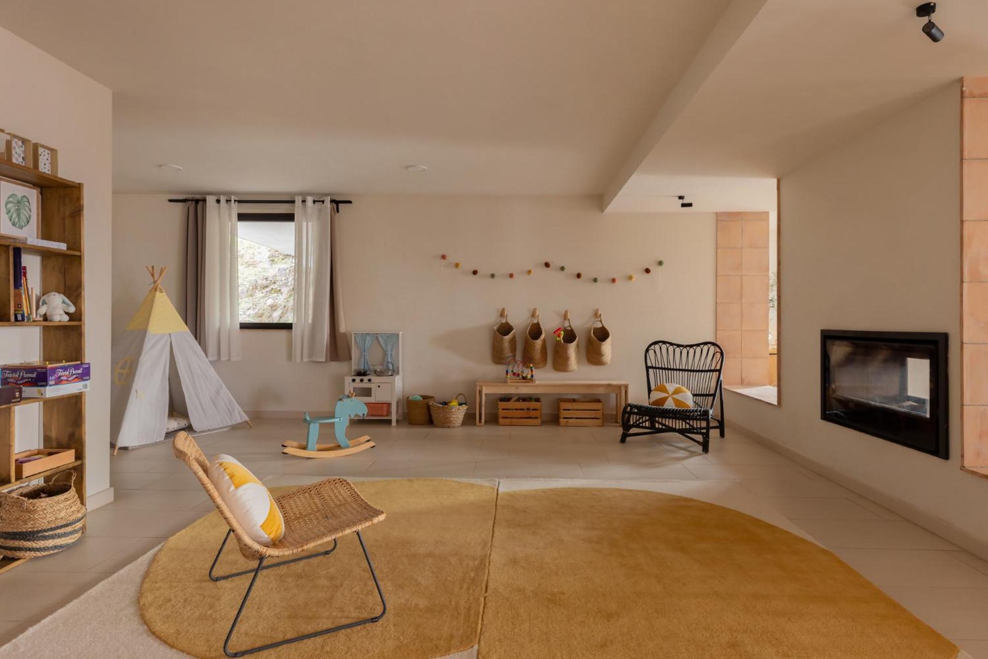 Can Bufi Espectacular Casa Con Piscina Interior Llagostera Exteriér fotografie