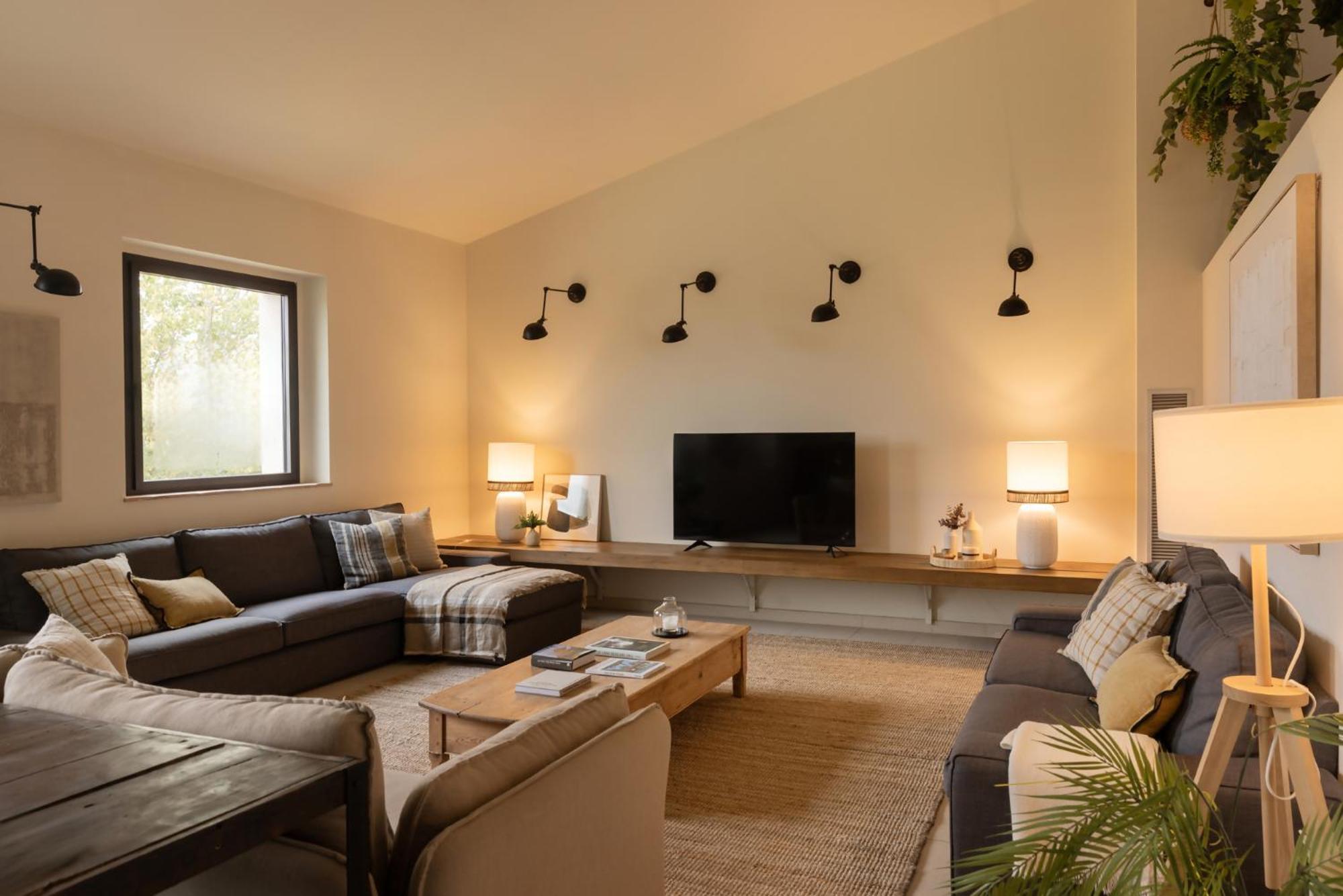 Can Bufi Espectacular Casa Con Piscina Interior Llagostera Exteriér fotografie