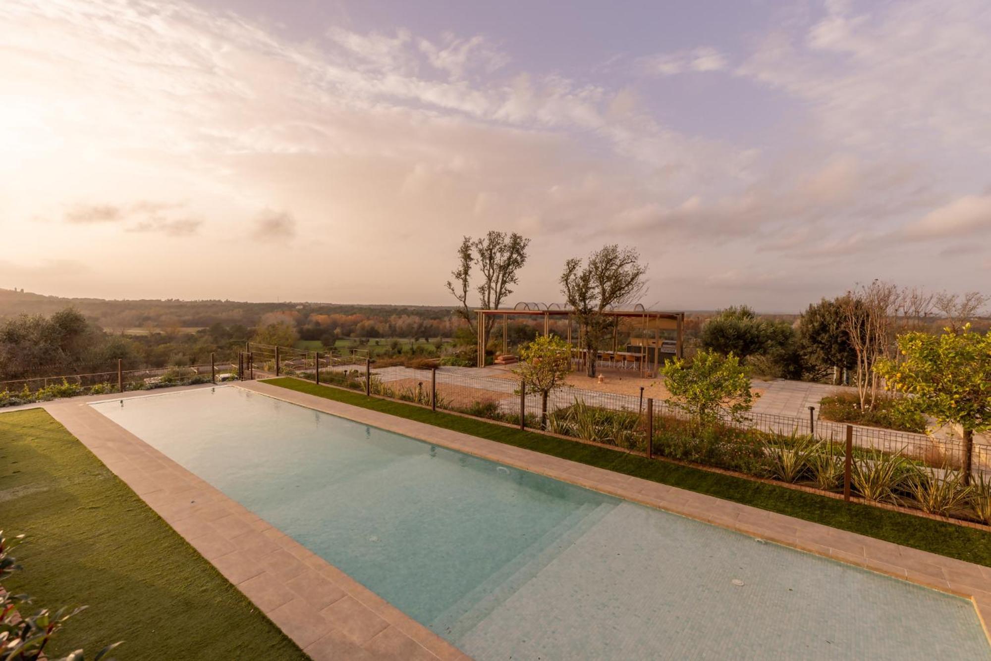 Can Bufi Espectacular Casa Con Piscina Interior Llagostera Exteriér fotografie